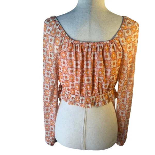 Orange and white geometric patterned Size M - Image 5