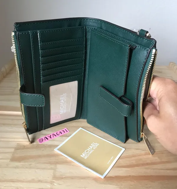 Michael Kors Wallet - Image 4