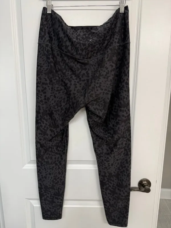 Old Navy PowerSoft Black Cheetah High-Rise Leggings Women’s XL - Image 5