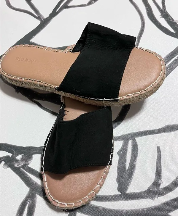 SUEDE SLIDES Black Slip On Sandals Shoes. Women’s Size 8. Worn Once! - Image 4