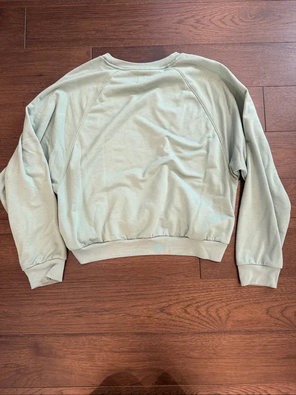GAP Women’s Sage Green Crewneck Cropped Sweatshirt Size Medium - C54-045 - Image 6