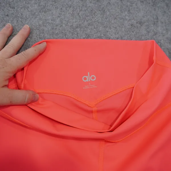 Alo Yoga Women's Large 5" Airlift Energy Shorts Bright Fluorescent Pink Coral - Image 4