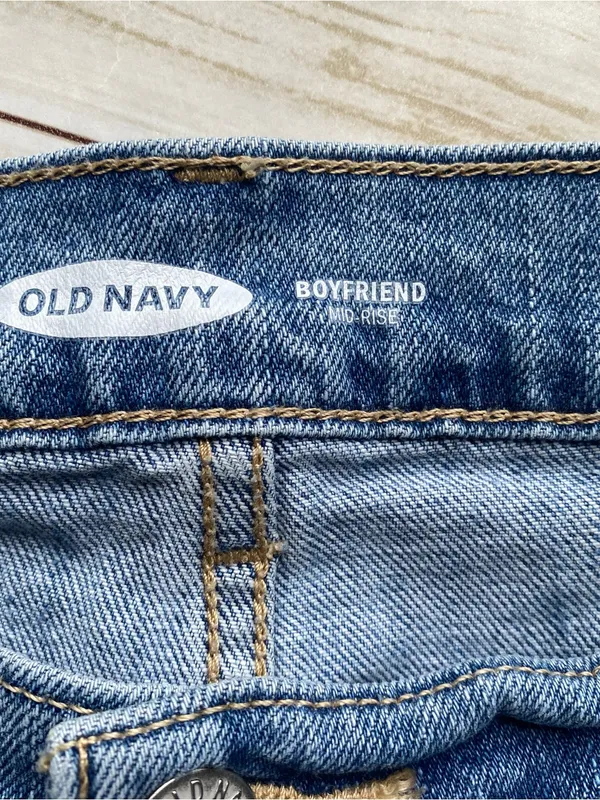 Old Navy boyfriend mid rise distressed ripped medium wash rolled cuff jeans 12 - Image 3