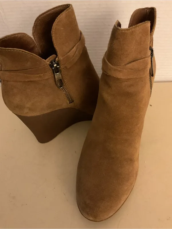 UGG Women's chestnut brown suede platform wedge wedge boots US 8.5 - Image 9