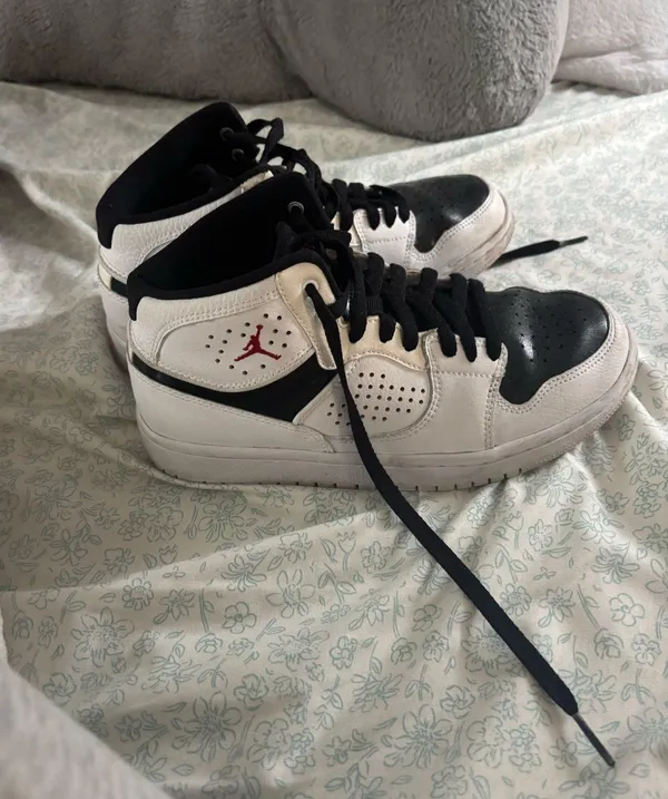 Jordan’s jumpman  - Image 2