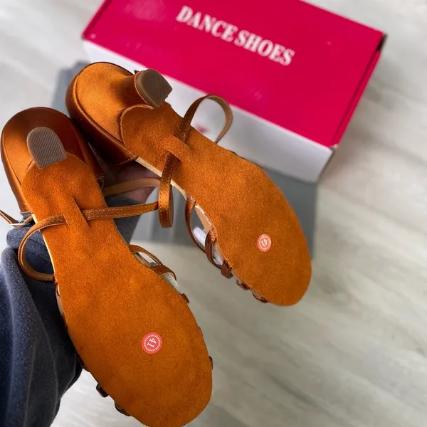 New Elegant Bronze Dance Shoes Size 9 - Image 5