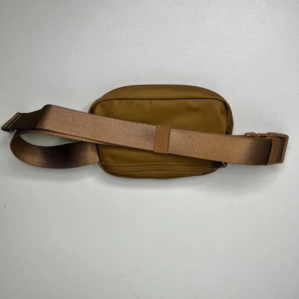 Lululemon Everywhere Belt Bag - Image 5