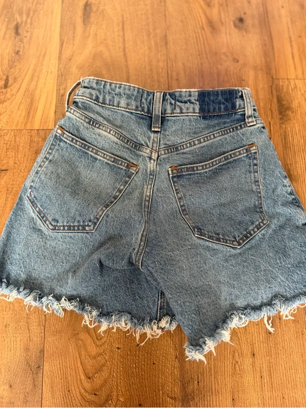 Abercrombie & Fitch denim shorts - Image 3