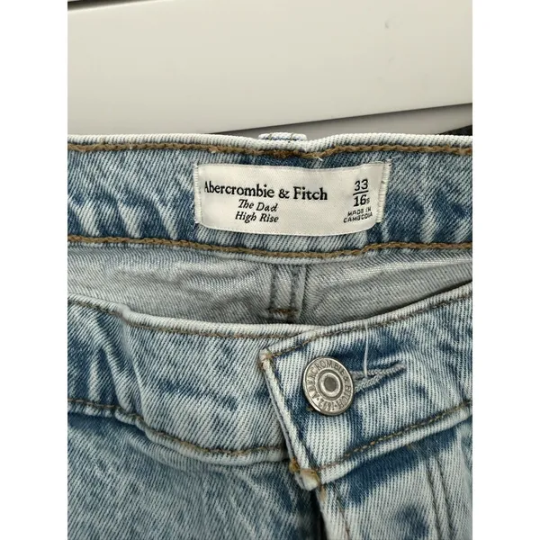 Abercrombie & Fitch High Rise Distressed Mom Jeans‎ Size 16 - Image 5