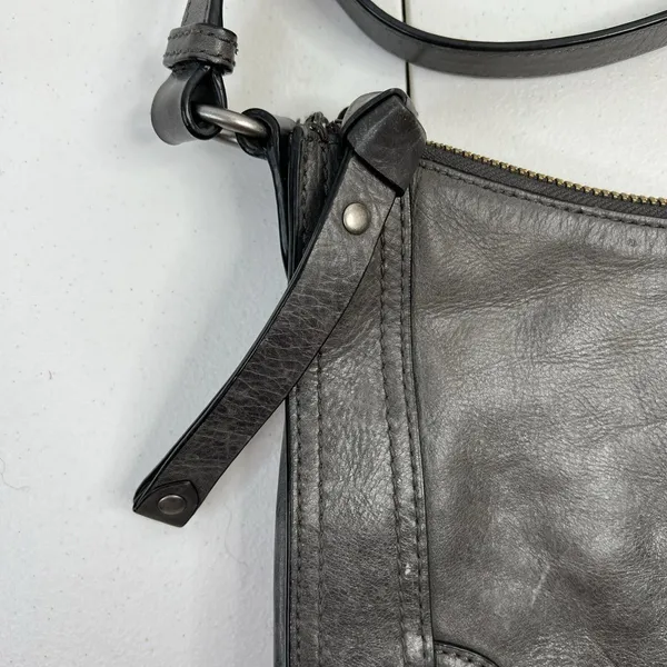 Frye Melissa Leather Crossbody Bag‎ Adjustable Strap Zip Antique Metal Hardware - Image 4