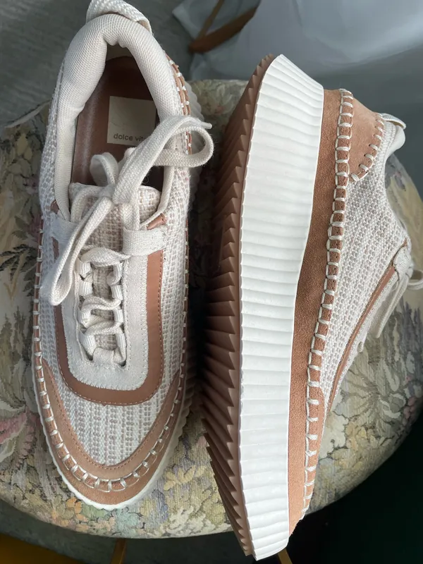 DV by Dolce Vita Platform Sneakers - Image 4