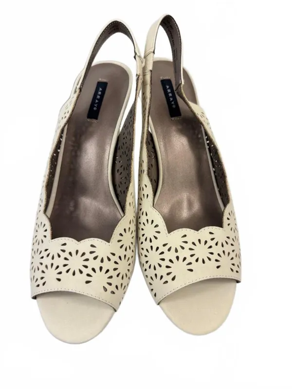 Beautiful NWTs Masseys Women’s Heels Size 10W - Image 6