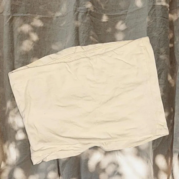 Tilly’s Vintage White Poppy Tube Top - Image 4