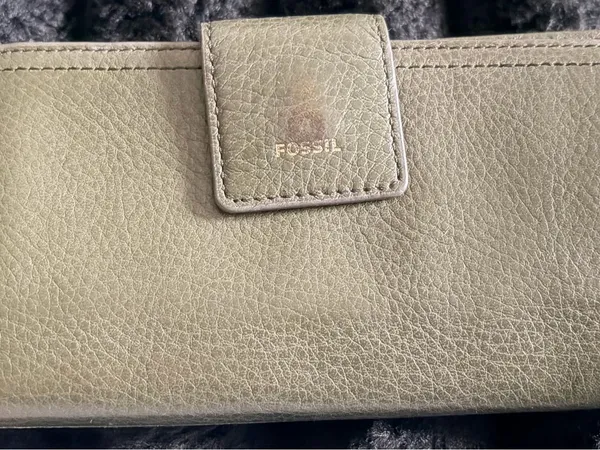 Fossil Olive Leather Snap Wallet with Pebble Texture - Image 2