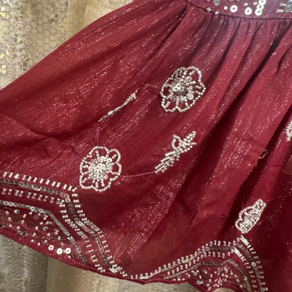 LC collection Burgundy Beaded Sequin Sheer Chiffon Cami Tank Top S NWT - Image 5
