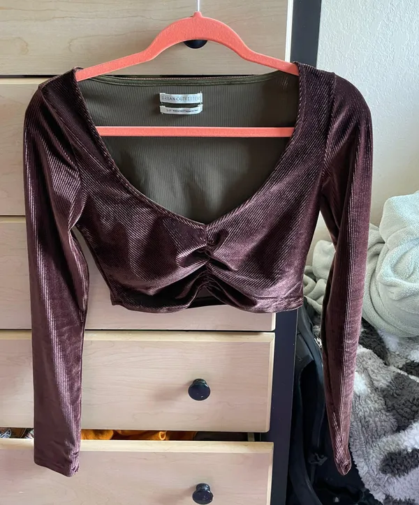 Velvet Croptop - Image 5
