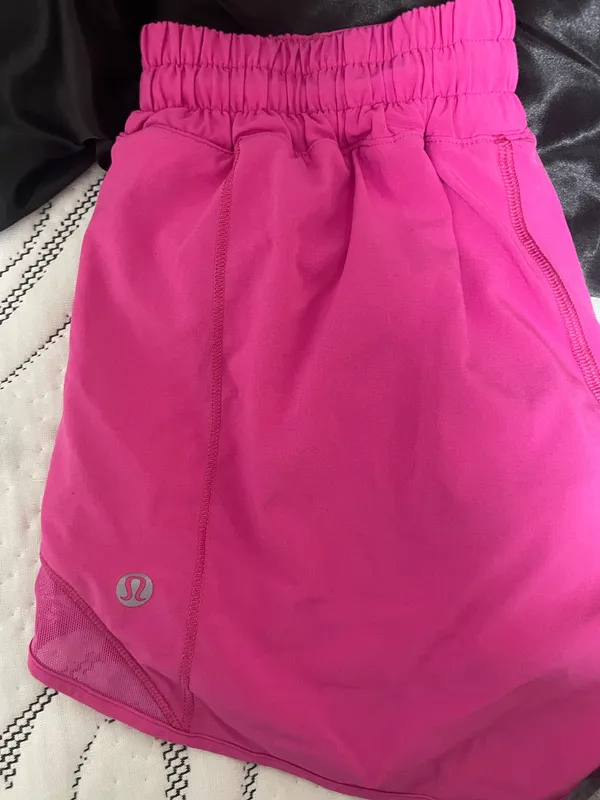 Lululemon Hotty Hot Shorts 2.5" - Image 2