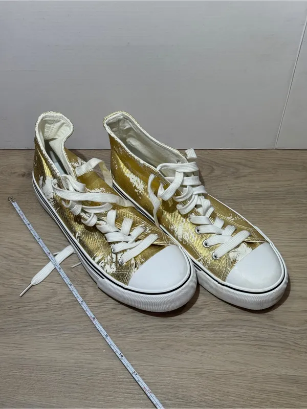 Gold High-Top Canvas Sneakers with White Toe size 8 cute lace up casual fashion - Image 2