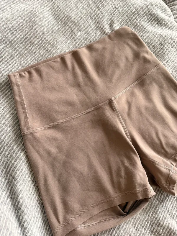 Lululemon Align High-Rise Short Taupe 4” Size 4 - Image 6