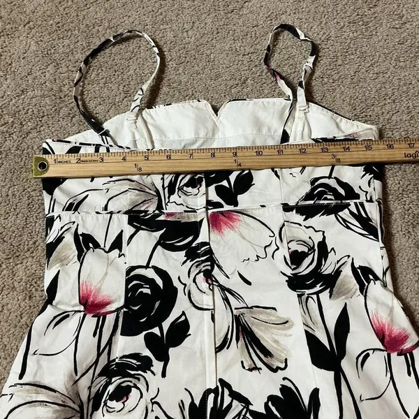 White House Black Market Floral Peplum Cami Coreset Top Black‎ White Pink Size 8 - Image 3