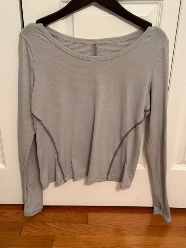 Lululemon Intensi-Tee Long Sleeve in Heathered Seal Grey / Battleship - Image 2
