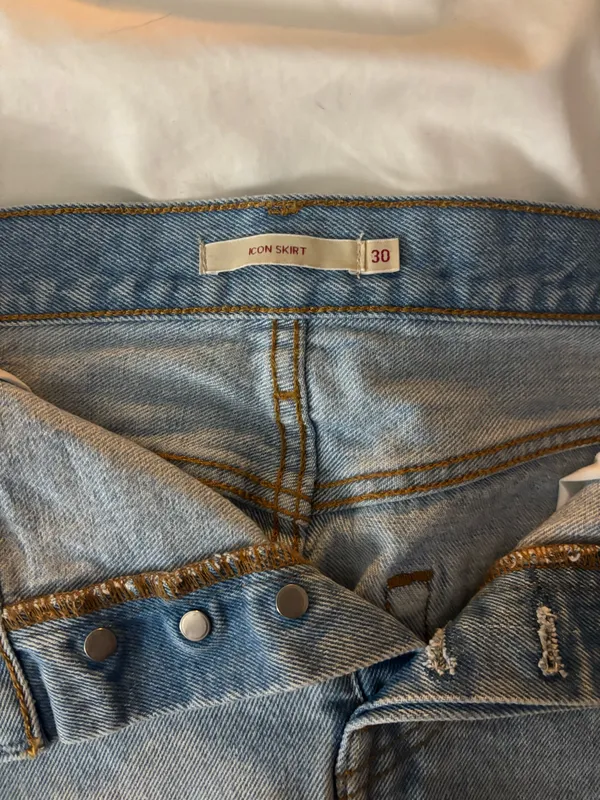 Levi’s Denim Icon Mini Skirt - Image 3