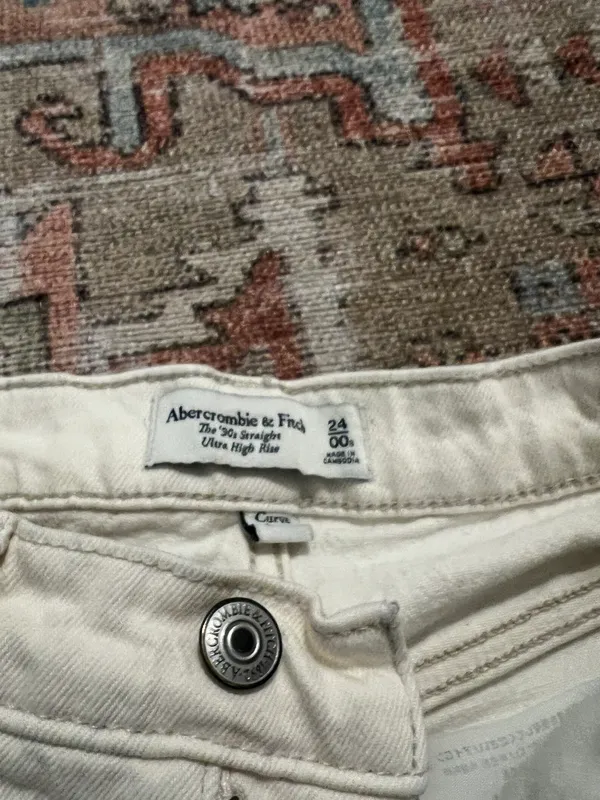 Abercrombie White Ultra High Rise Jeans - Image 2