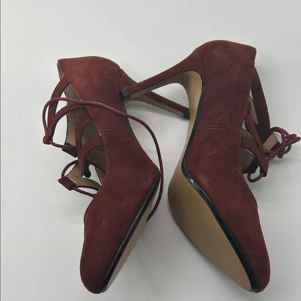 Stylish Burgundy Lace - Image 8