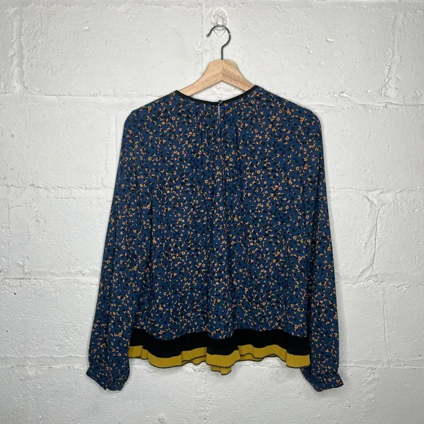Current Air Women's Blue Speckled Long Sleeve Accordion Hem Blouse Size‎ Medium - Image 3