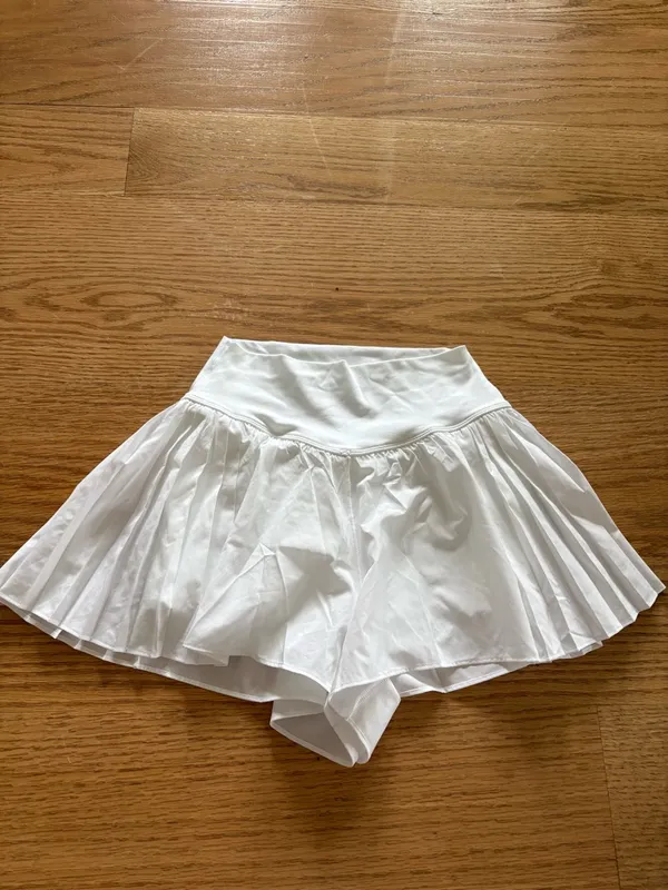 Aerie offline white shorts - Image 3