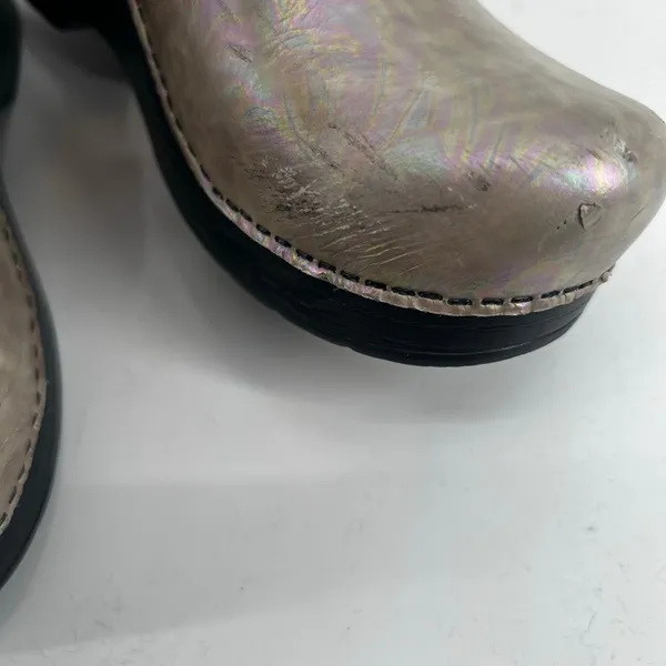 Dansko Tan Iridescent Nursing Clog shoes comfort slip on leather metallic 37/6.5 - Image 7