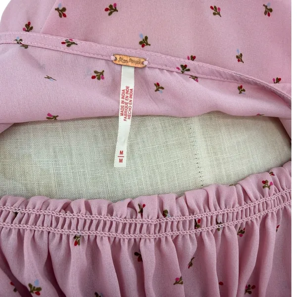 Free People Adore You Blouse Bleached Mauve Floral Smocked Pink Size Medium - Image 6