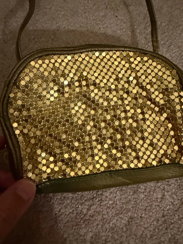 Gold Vintage Purse with mirror - Image 3