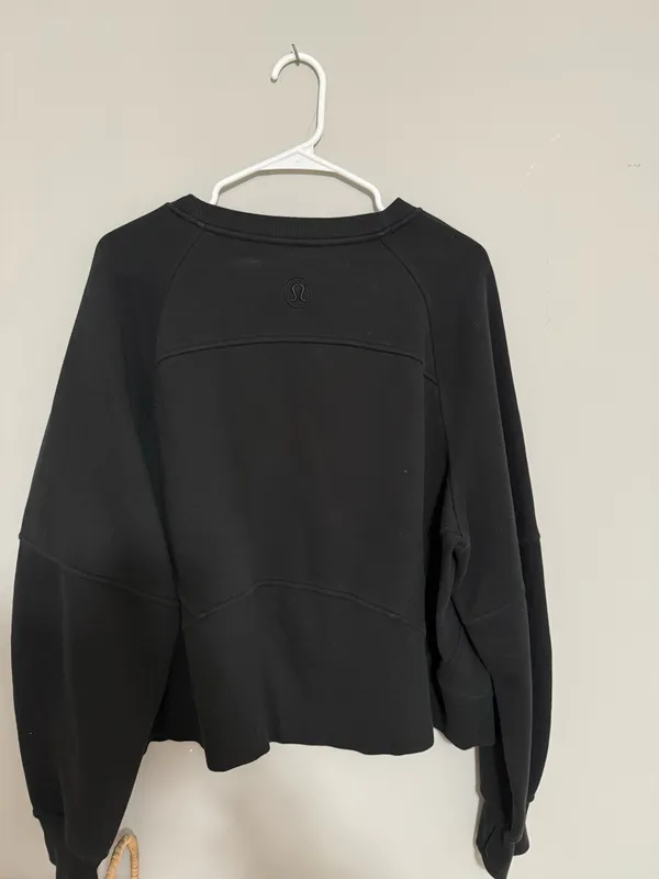 Lululemon Crewneck Sweatshirt - Image 3
