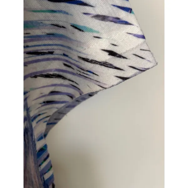 Chicos Purple Blue Abstract Floral Feather Rhinestone Top Size 1‎ Medium - Image 5
