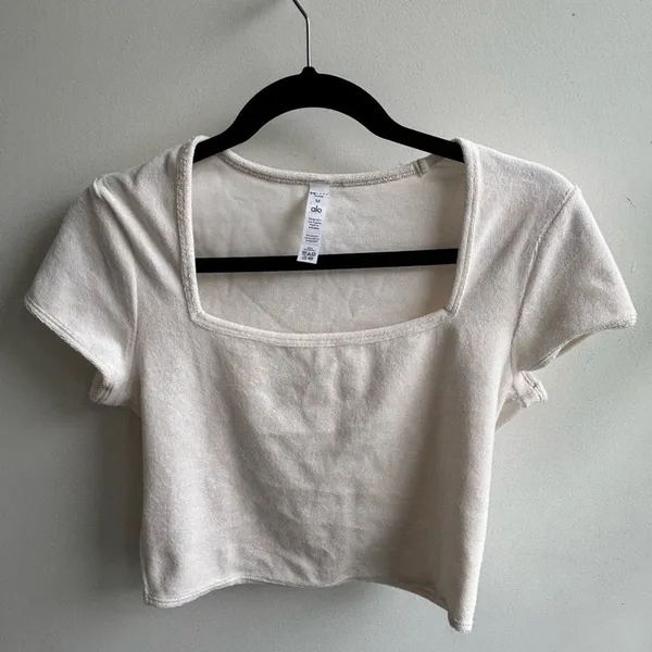 Alo Terry Beachside Short Sleeve Crop medium athleisure resort vacation chic - Image 2