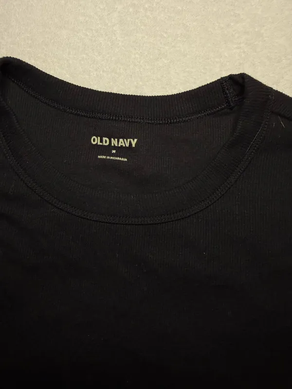 Old Navy Top Black Short Sleeve Medium - Image 3