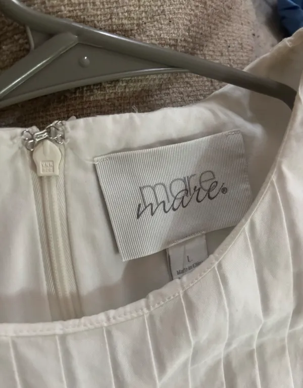 Mare Mare White Pleated Sleeveless Peplum Top - Image 4