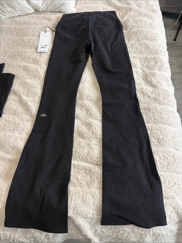 NWT alo high waisted flare legging size small - Image 4