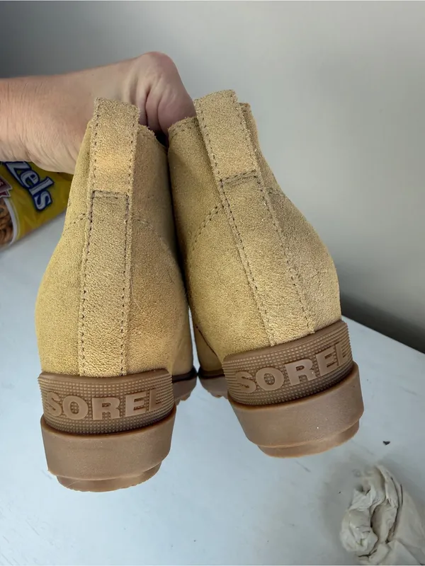 Sorel Evie II chelsea boot tan Sz 7 EUC - Image 12