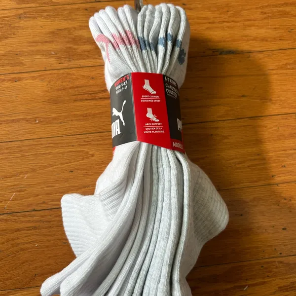 NWT Puma women cushioned Low Crew Socks 6 Pairs - Image 3