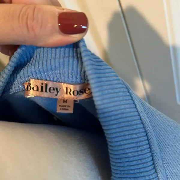 Bailey Rose Medium Embroidered‎ “Malibu Athletics” Blue Crewneck Pullover - Image 11