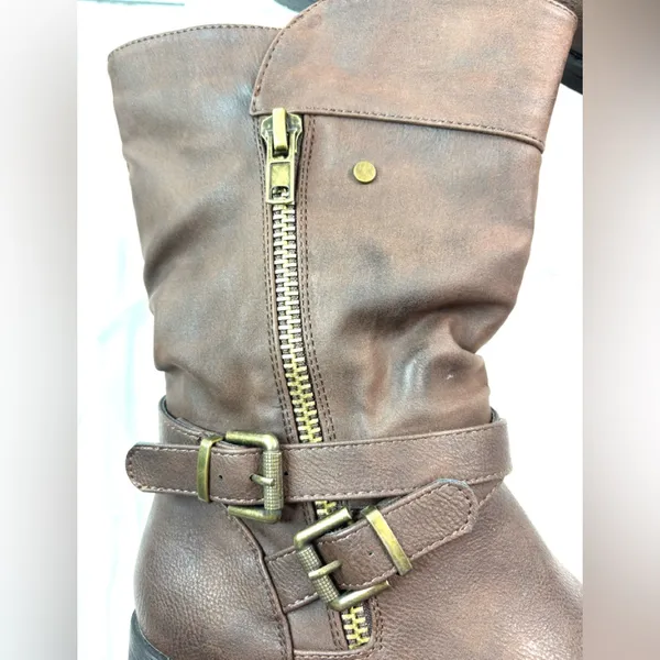 Global Win 9 Women's Brown Faux Leather Slouch Buckle Zip Heeled Boots - Image 5
