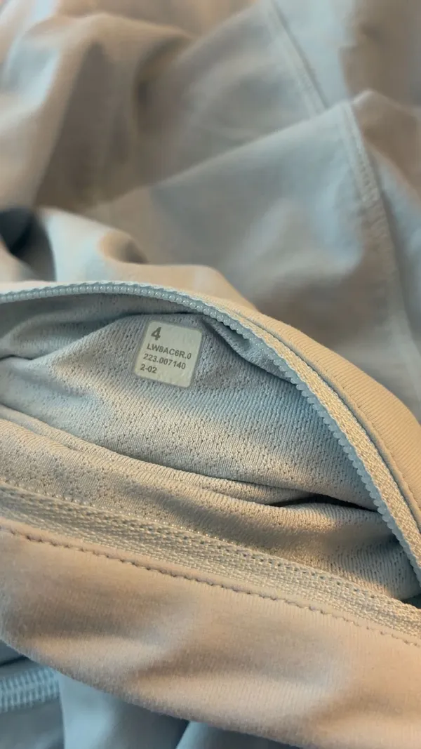 Lululemon skirt powder blue - Image 2