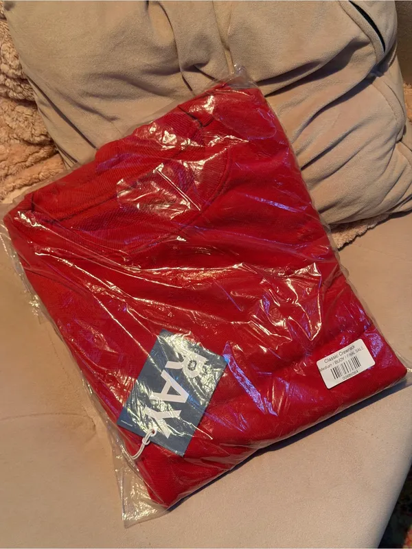 NWT Ray the Brand Classic Crewneck in Red Size M - Image 4