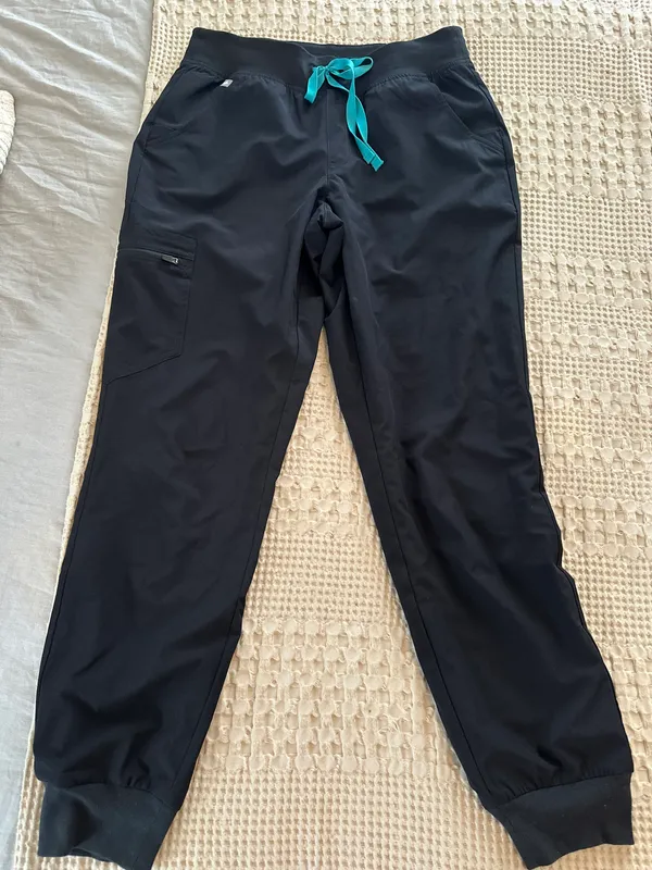 FIGS Jogger Scrub Pants - Image 2