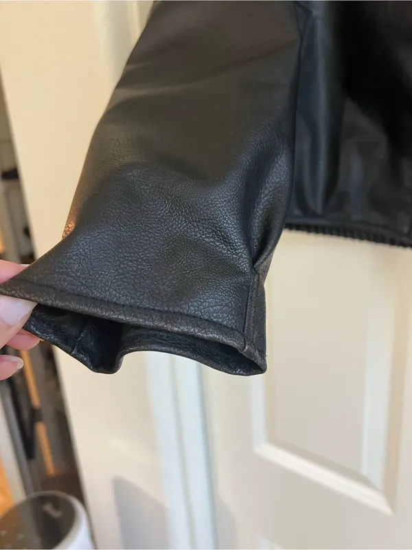 Zara Black Faux Leather Jacket - Image 5