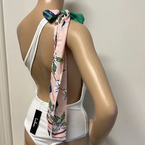 NWT Lulu’s Off White Bodysuit with Colorful Shoulder Tie size M - Image 5