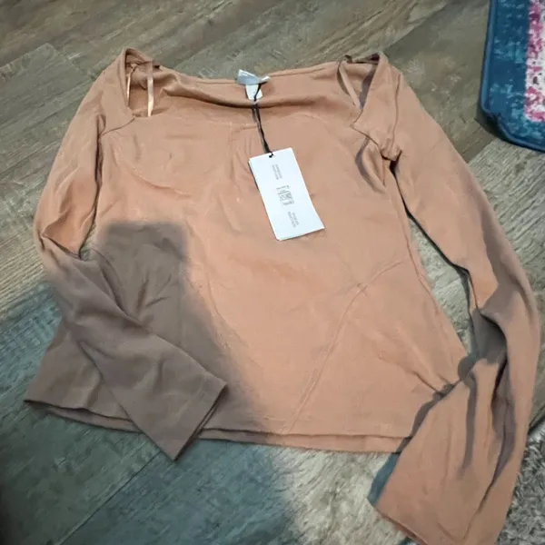 NWT‎ Future Collective medium top Tan - Image 3
