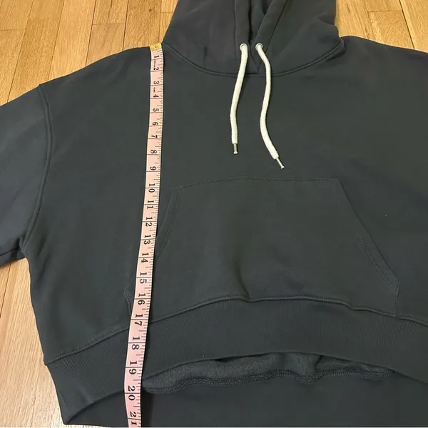 GAP Women's Charcoal Hoodie Sweater - Image 6
